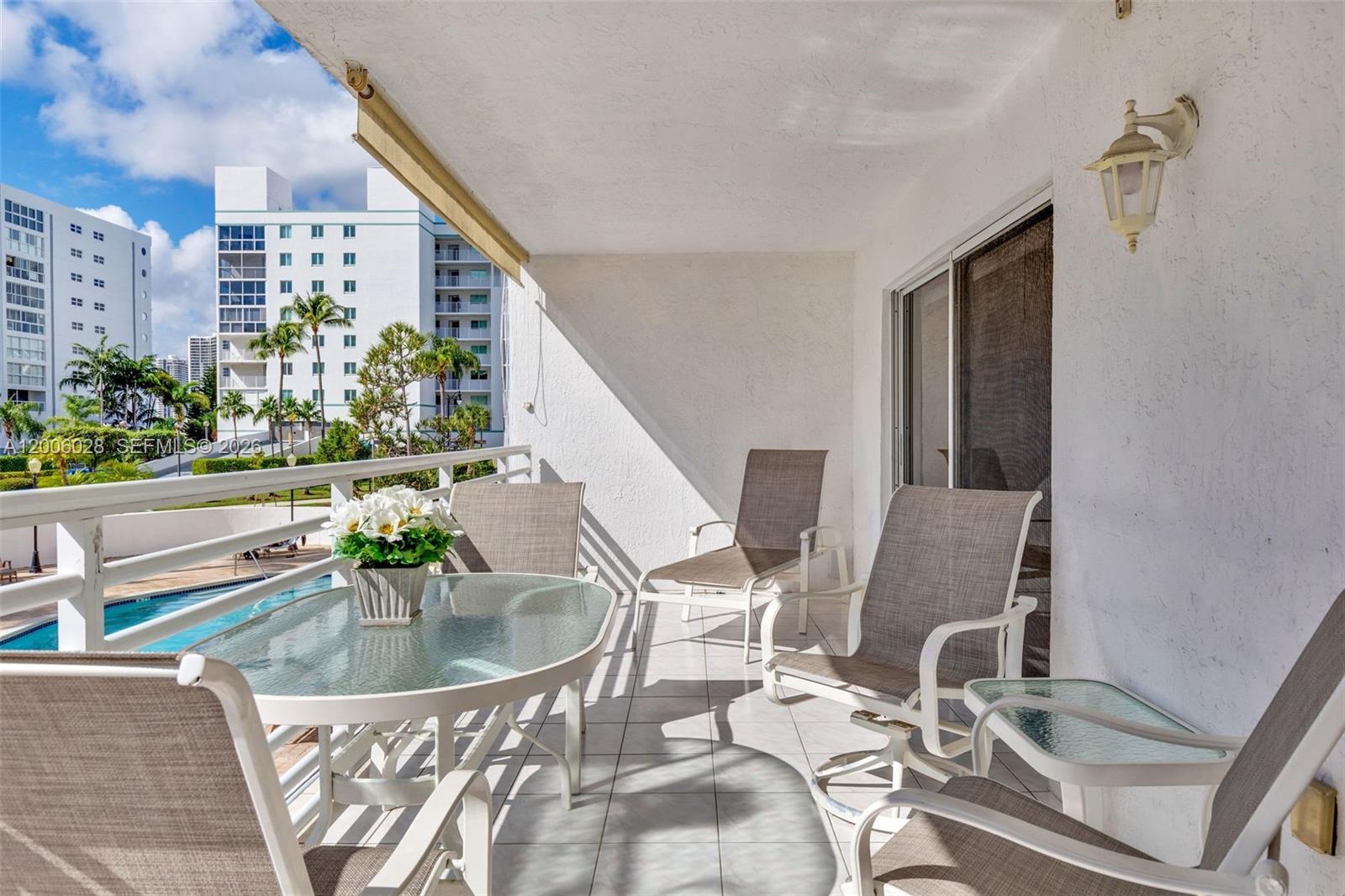 LE FRONTENAC CONDO - Residential