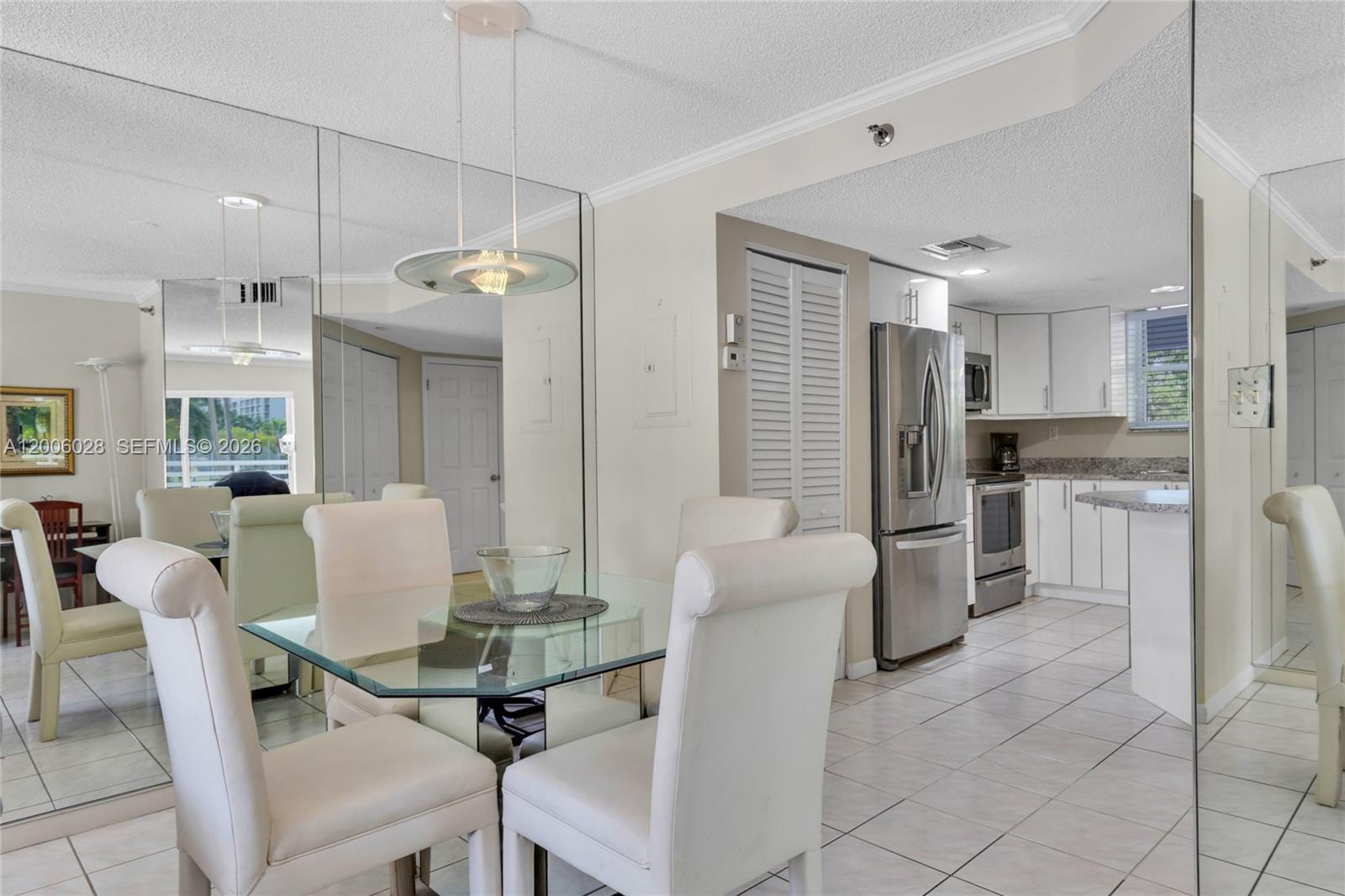 LE FRONTENAC CONDO - Residential