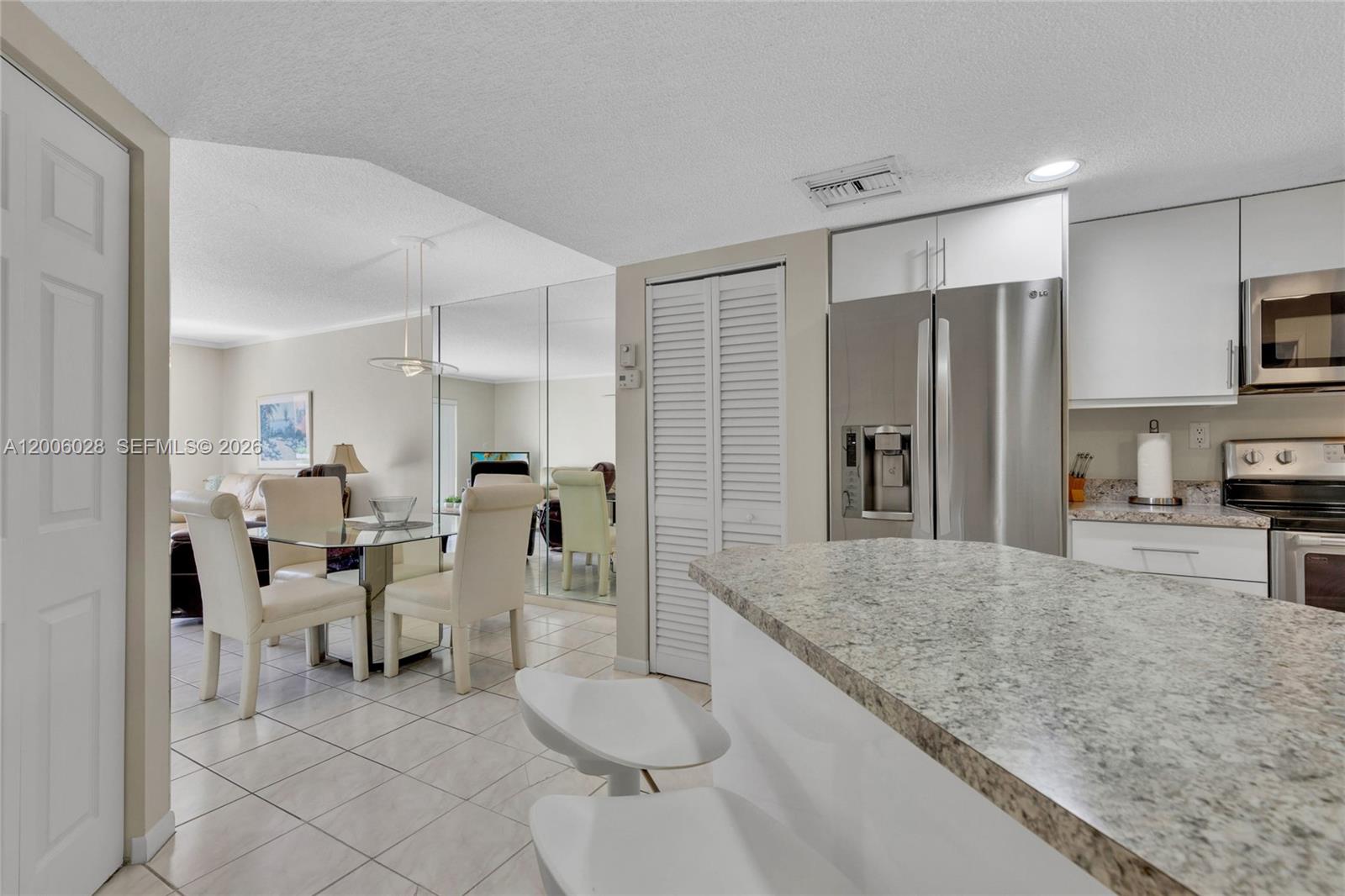 LE FRONTENAC CONDO - Residential