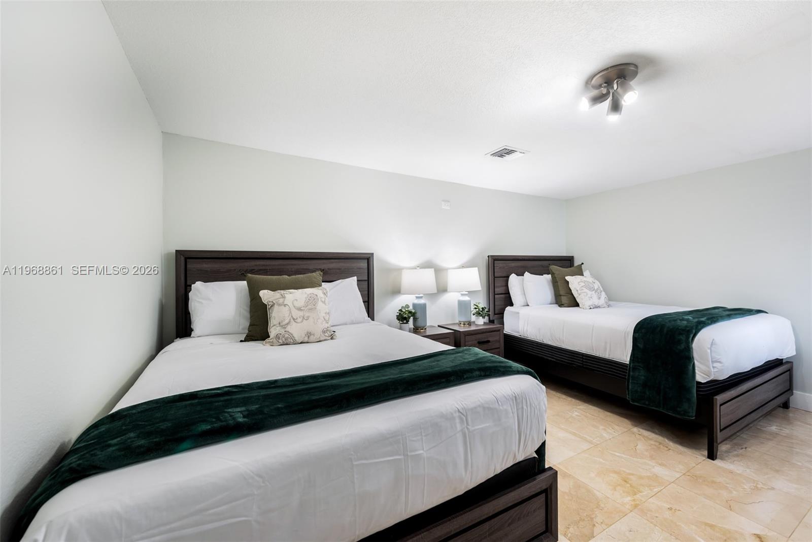 BISCAYNE RIVER HEIGHTS - Residential