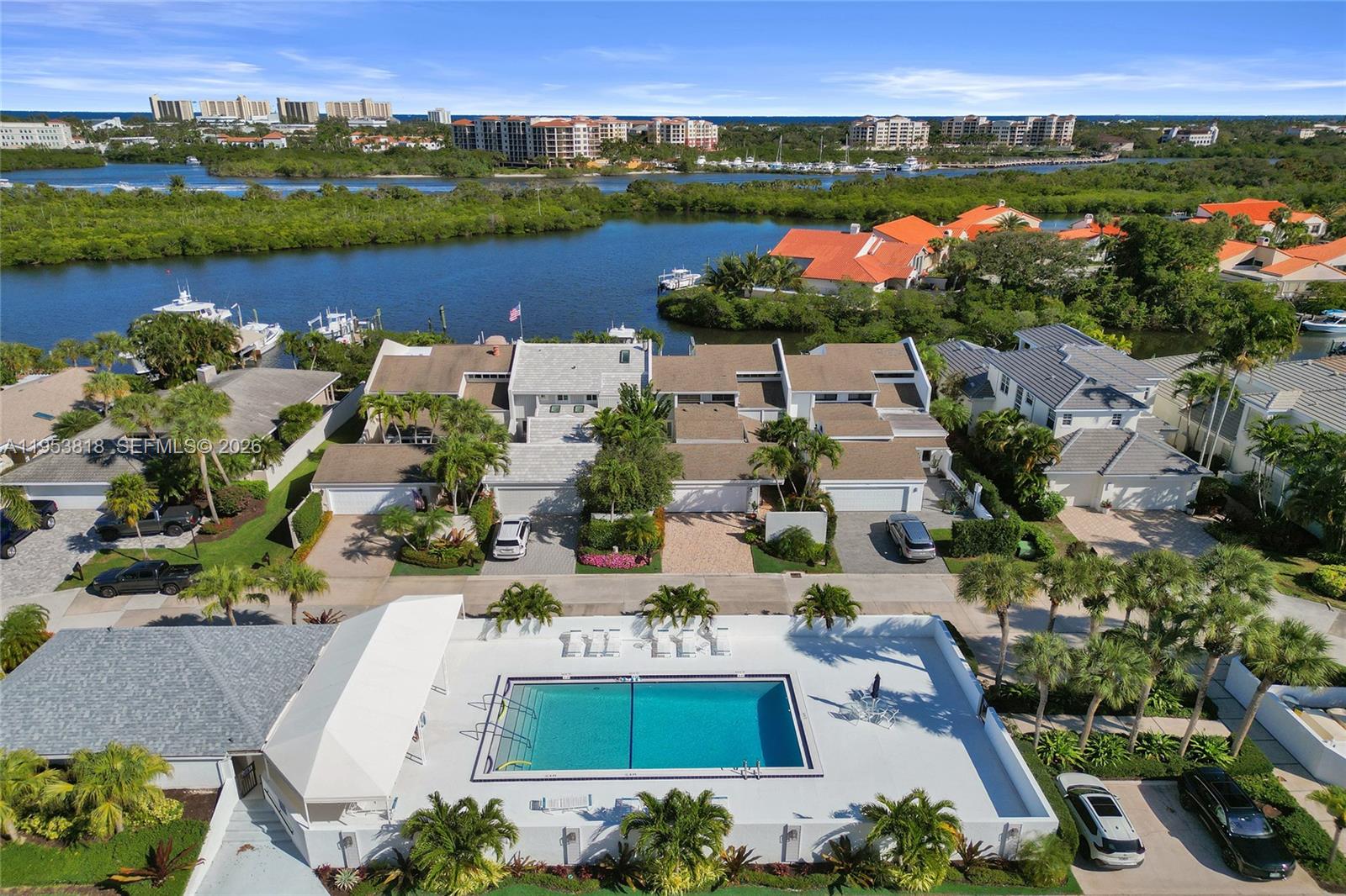 BAYTOWNE OF JONATHANS LAN - Residential
