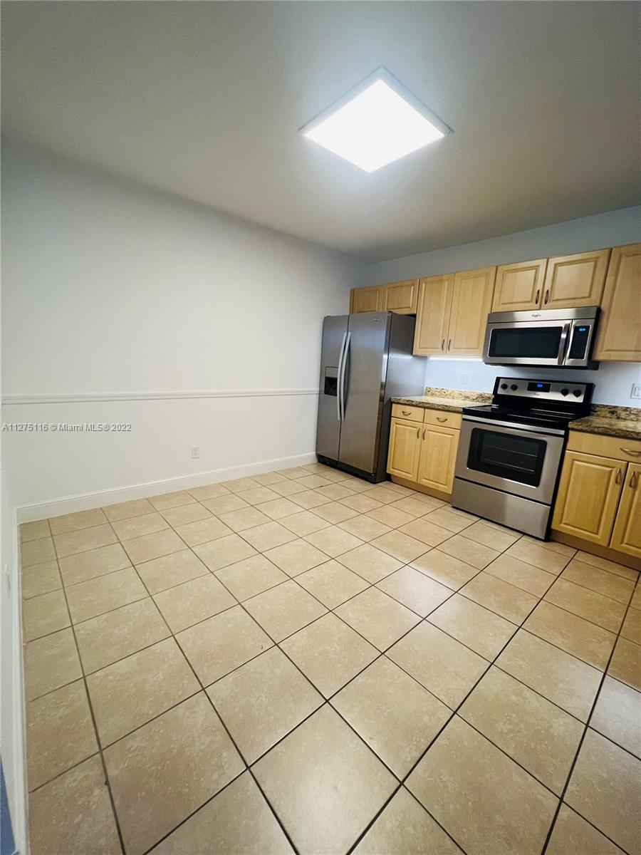 SHERIDAN BEACH CLUB NO 3 - Residential Lease