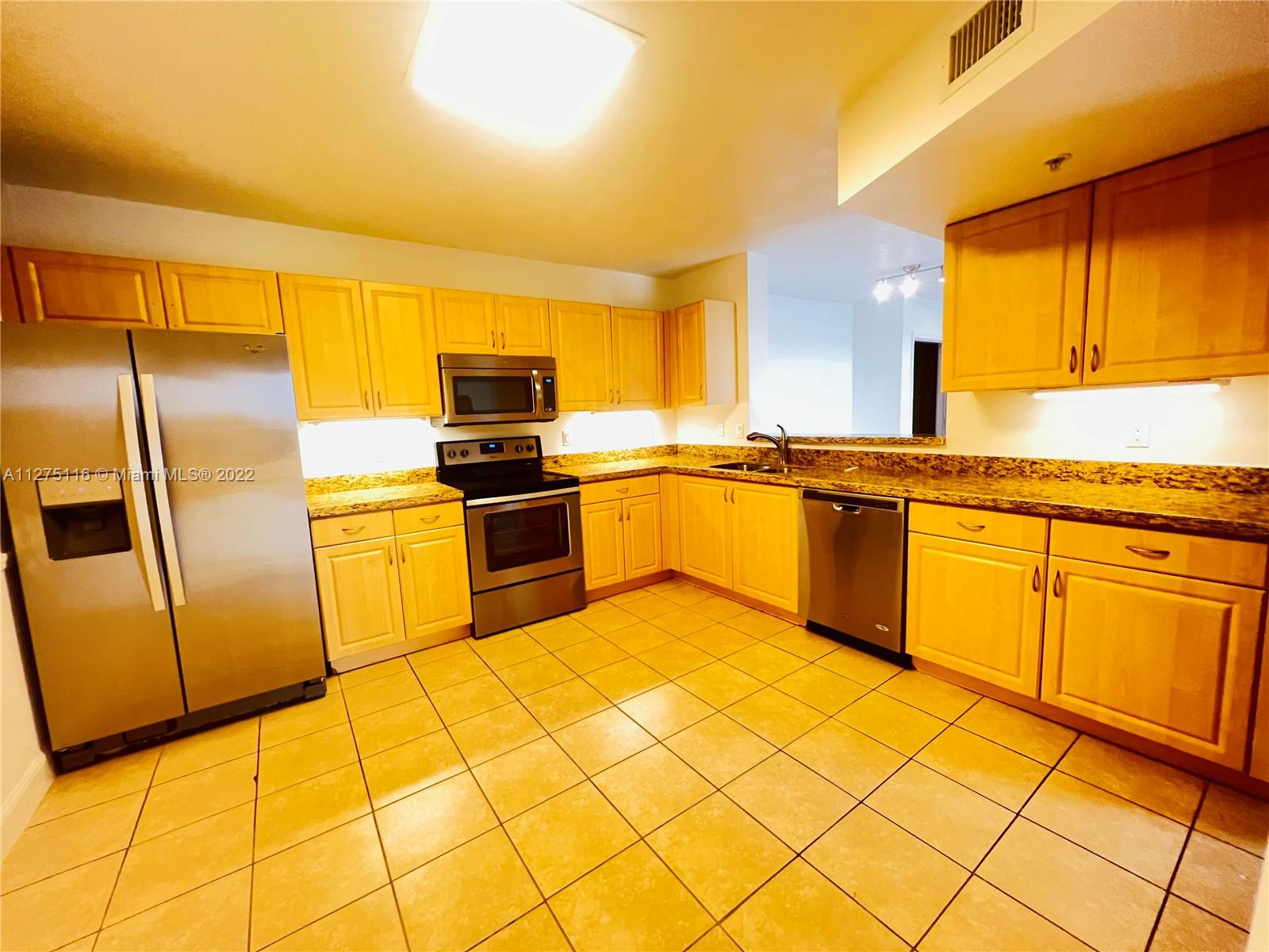 SHERIDAN BEACH CLUB NO 3 - Residential Lease