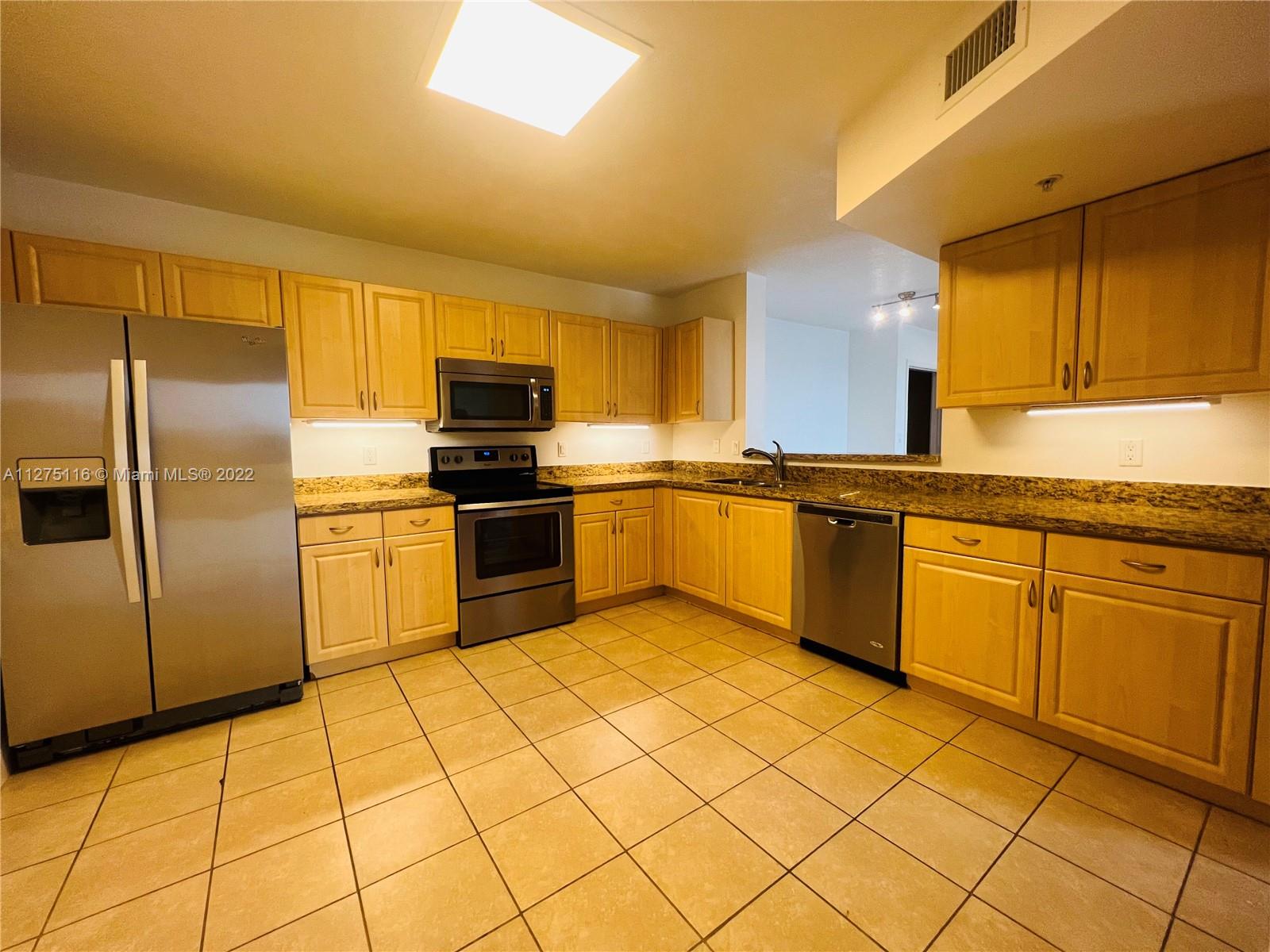 SHERIDAN BEACH CLUB NO 3 - Residential Lease