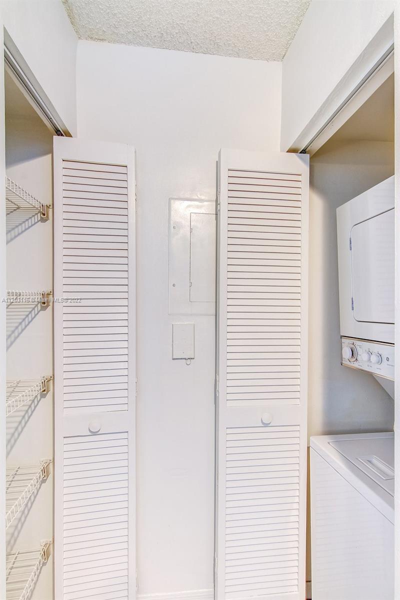 Yacht Club Brickell - Residential Lease