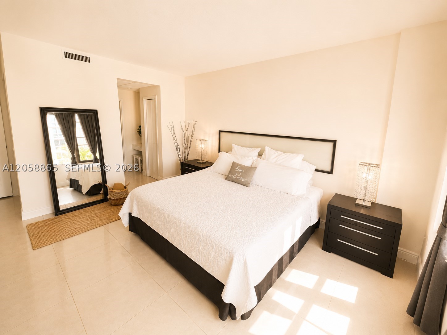 ALEXANDER TOWERS CONDO - Residential