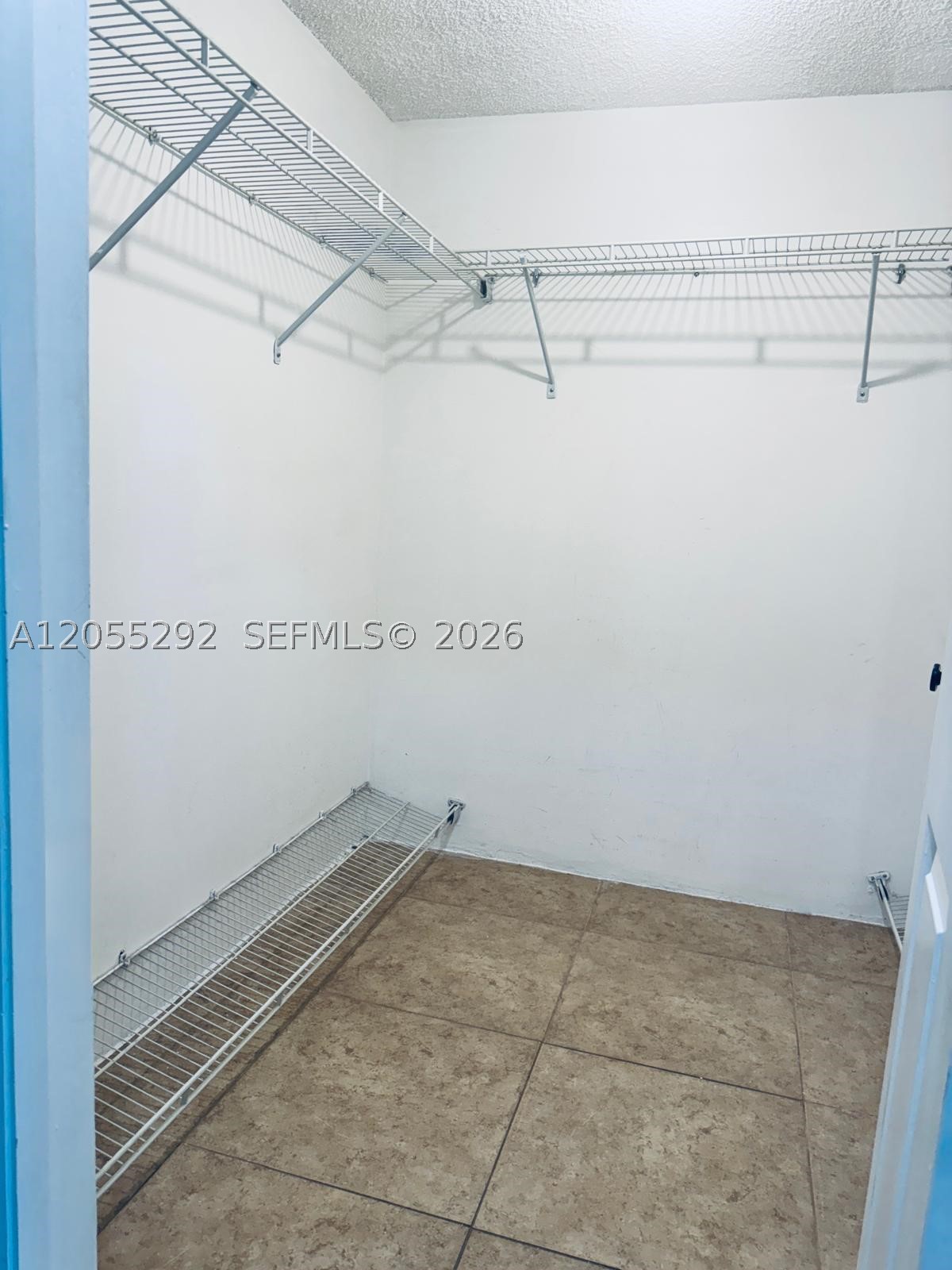 BUILDING ONE OF RACQUET C - Residential Lease