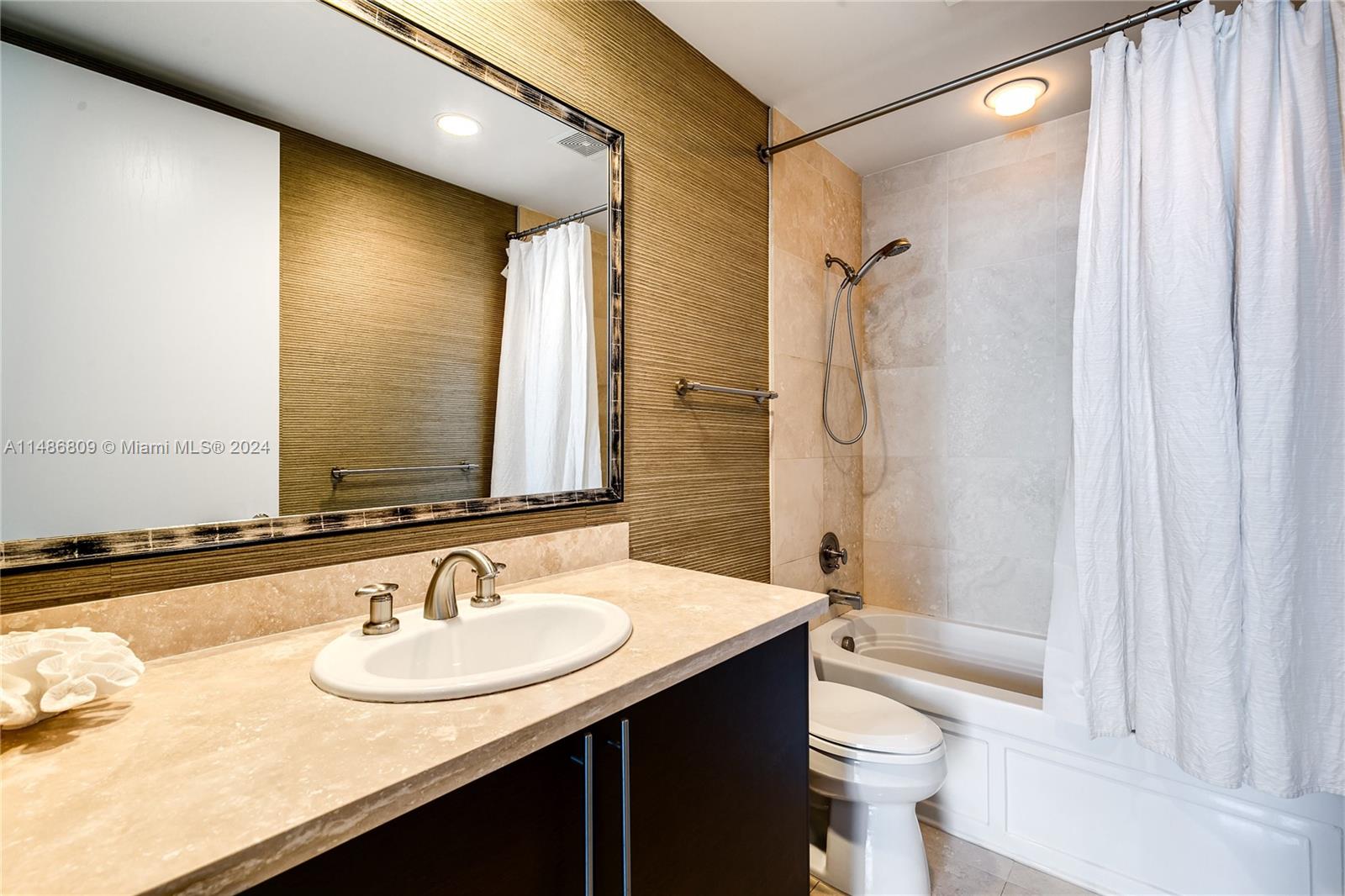 THE RESIDENCES AT THE BAT - Residential