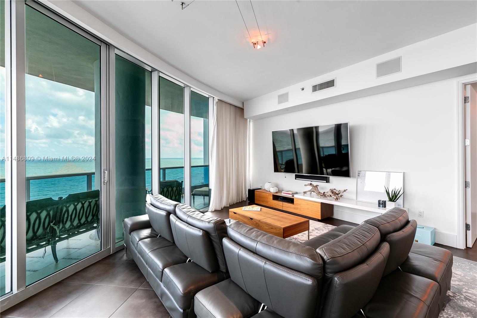 THE RESIDENCES AT THE BAT - Residential