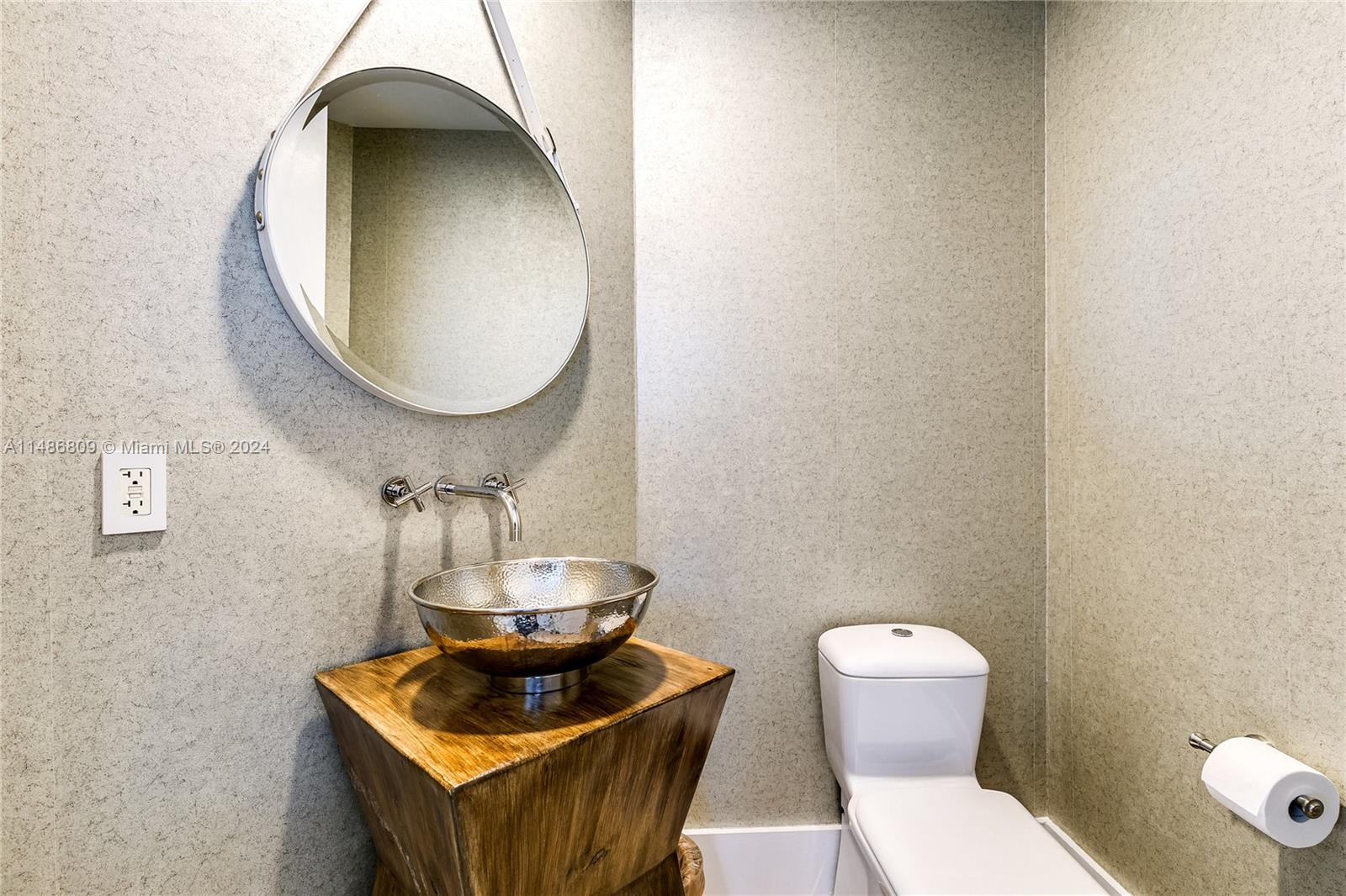THE RESIDENCES AT THE BAT - Residential