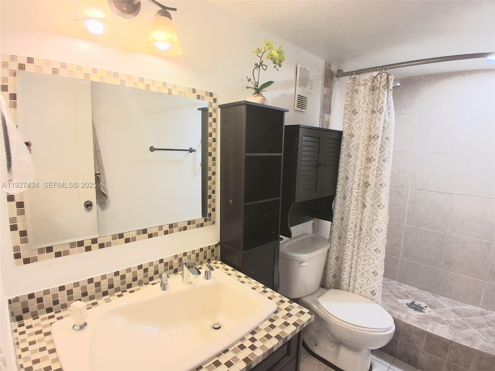 SUNRISE ISLAND CONDOMINIU - Residential