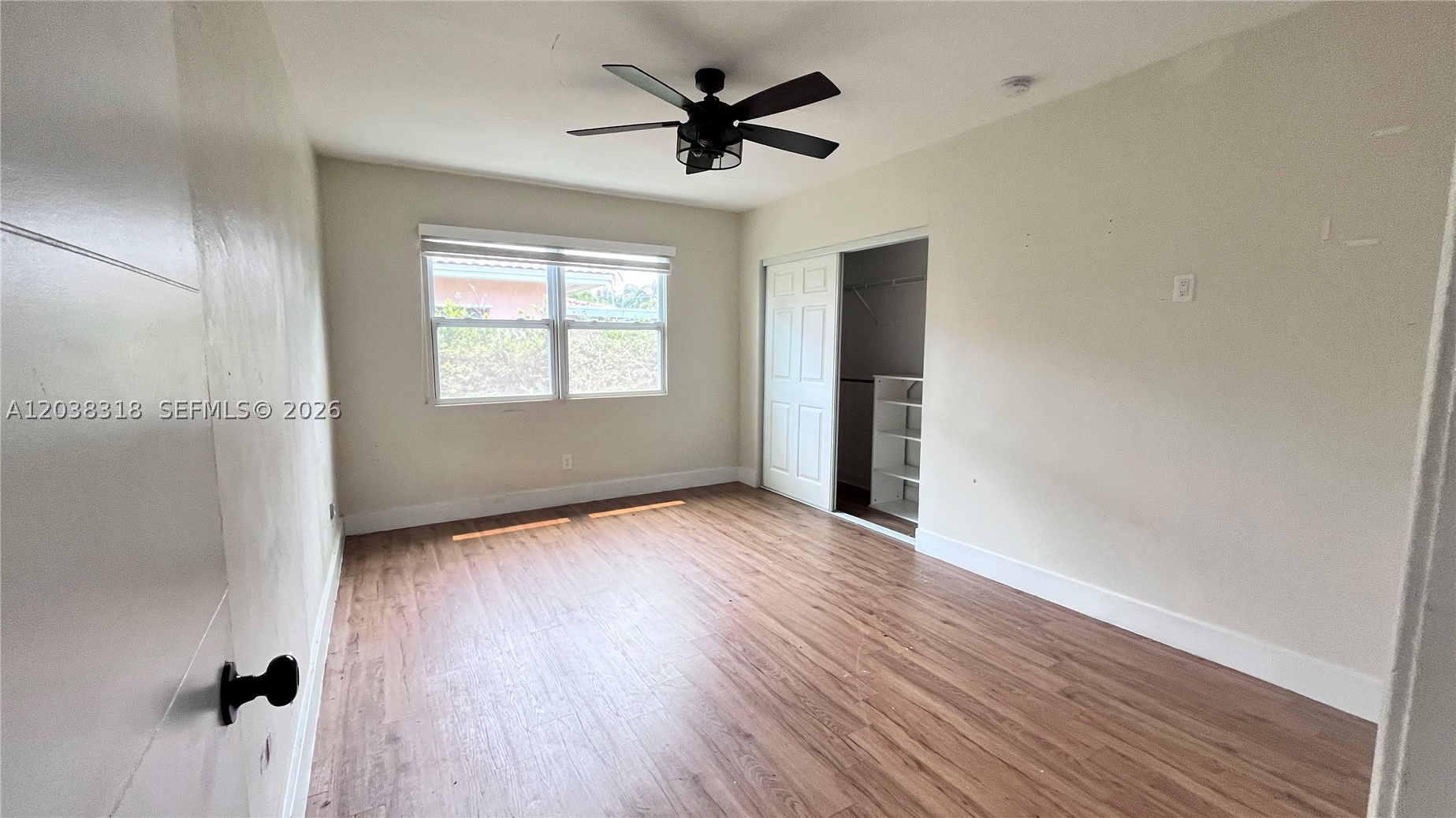 HOLLYWOOD LAKES SECTION - Residential
