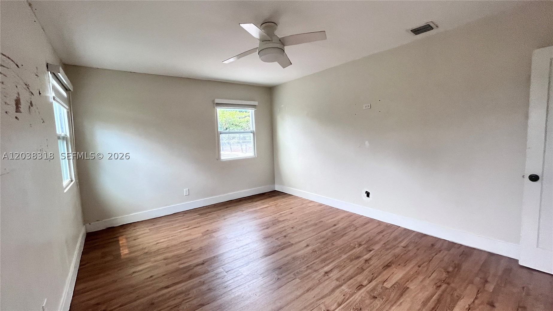 HOLLYWOOD LAKES SECTION - Residential