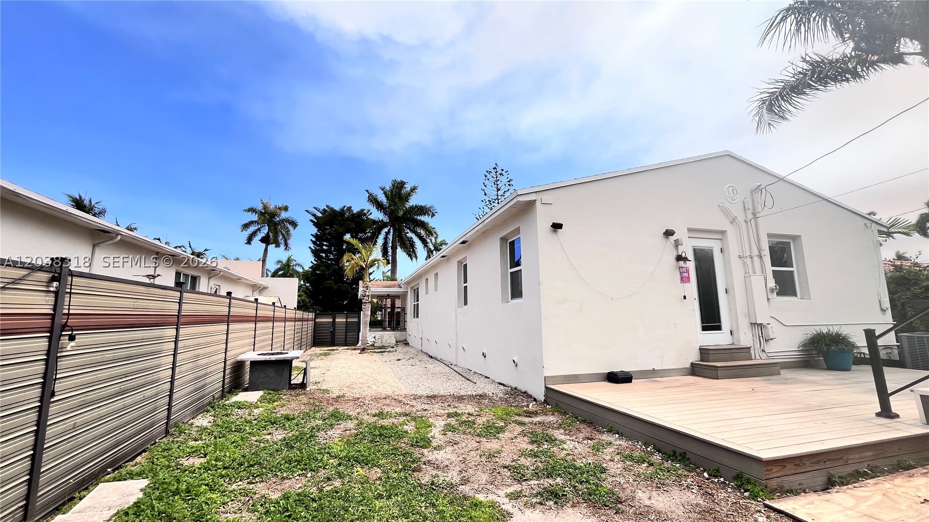 HOLLYWOOD LAKES SECTION - Residential