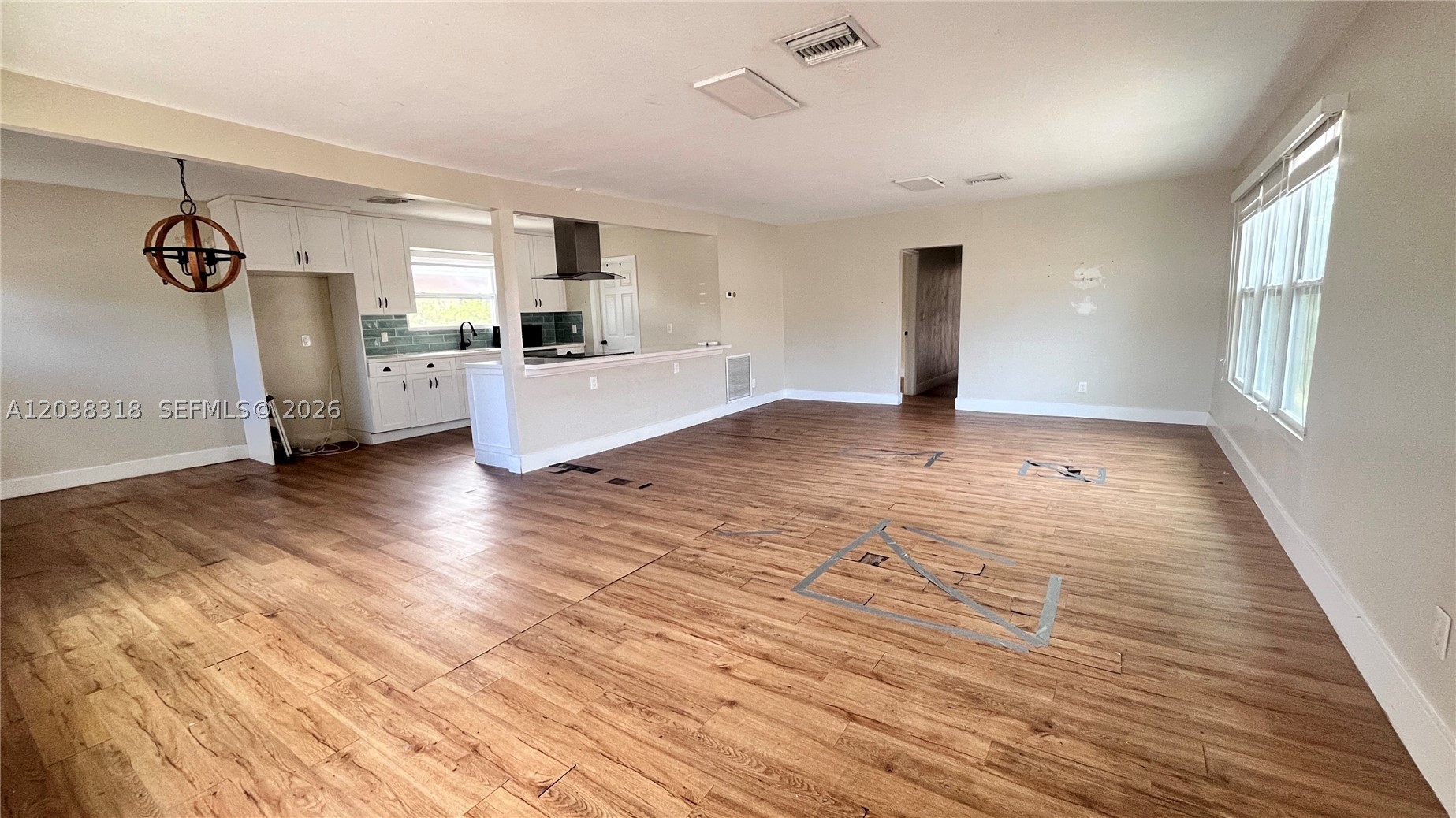 HOLLYWOOD LAKES SECTION - Residential