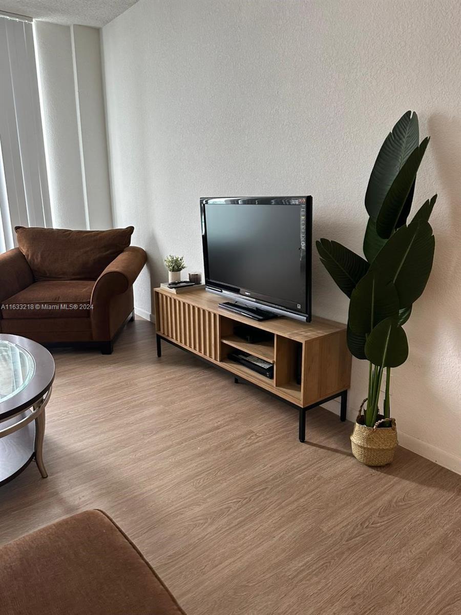 OCEANVIEW BUILDING B COND - Residential