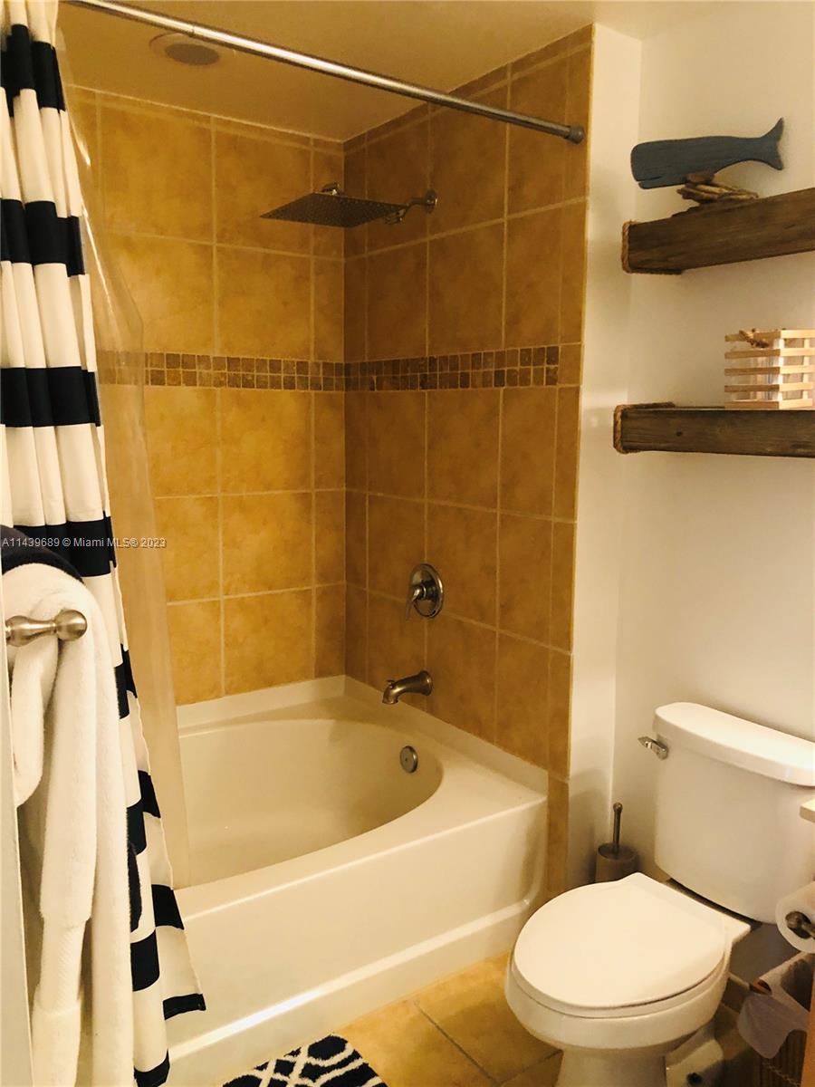 NURIVER LANDING CONDO - Residential Lease