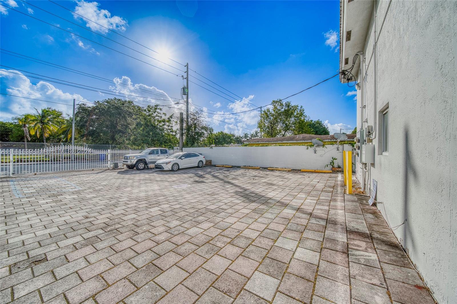 BON AIRE - Residential Lease
