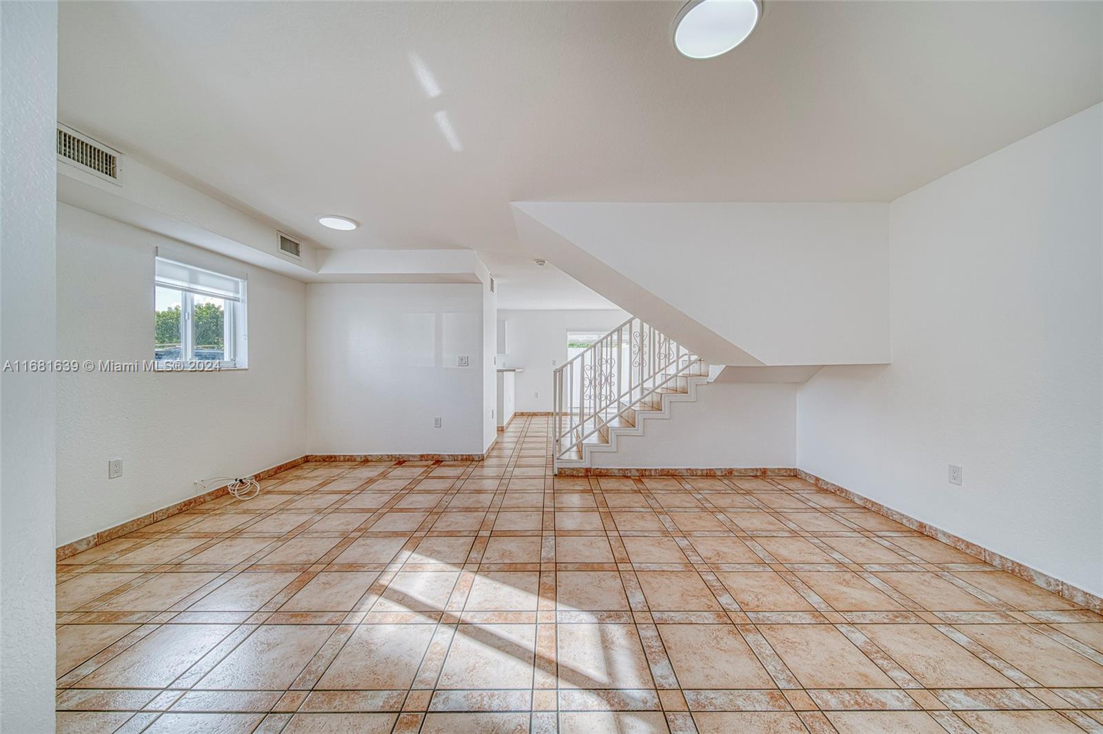 BON AIRE - Residential Lease