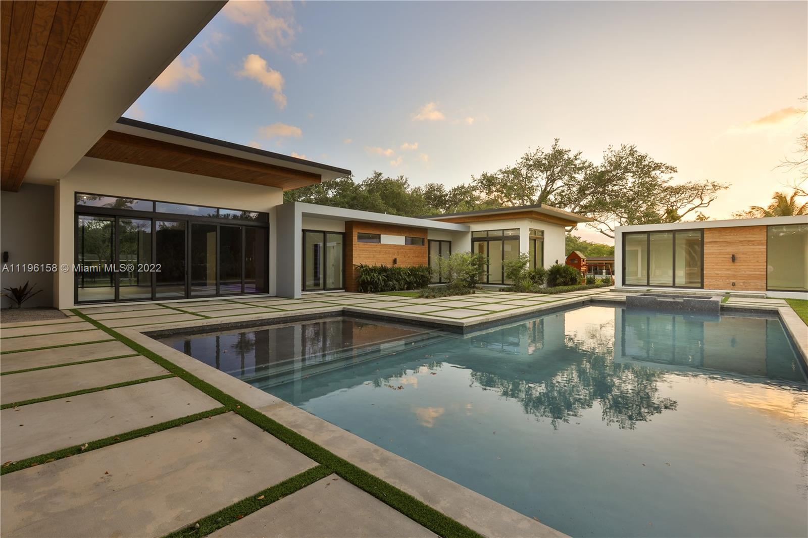 PINE TREE ESTATES - Residential