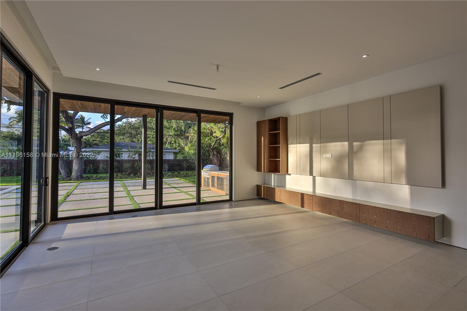 PINE TREE ESTATES - Residential
