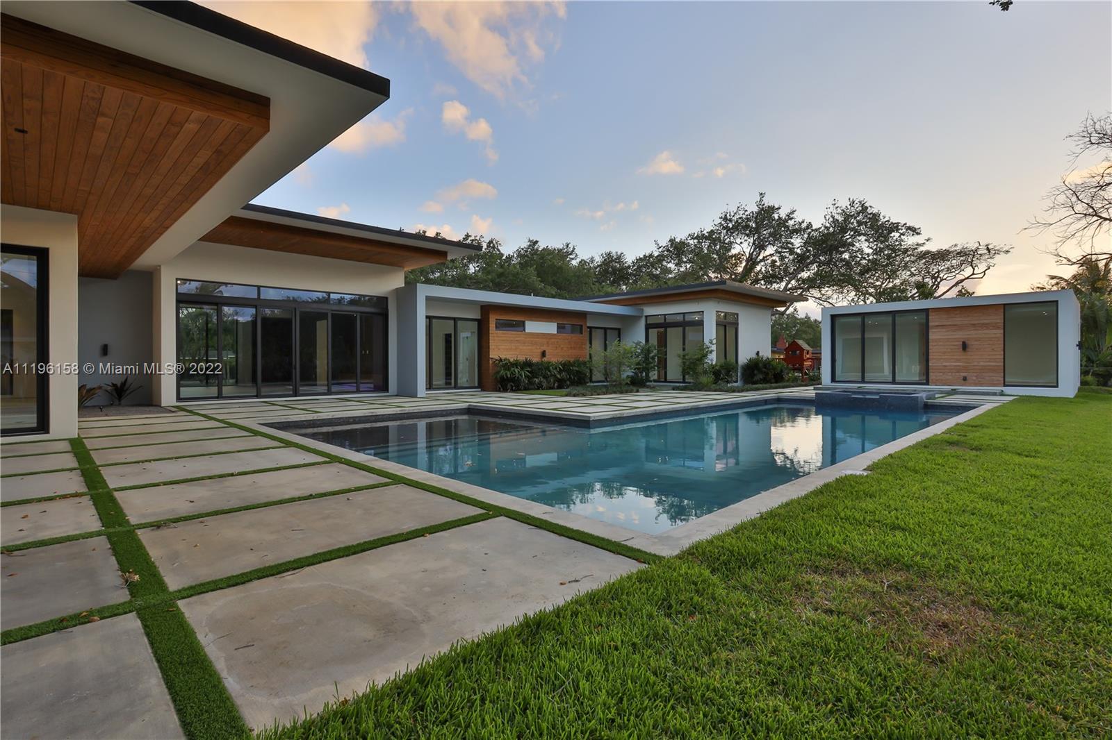 PINE TREE ESTATES - Residential