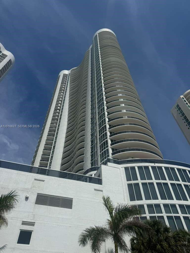 TDR TOWER I CONDO - Residential