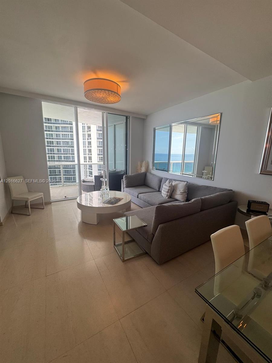 TDR TOWER I CONDO - Residential