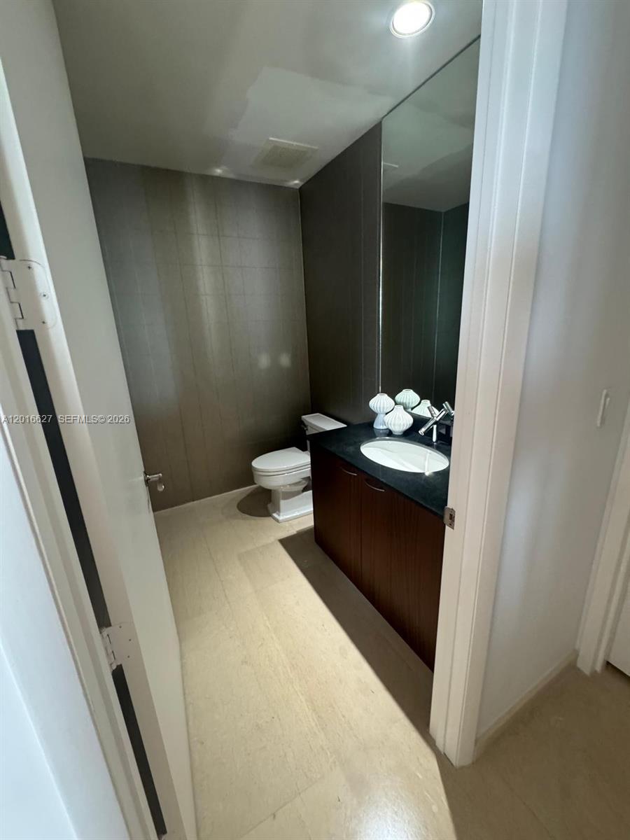 TDR TOWER I CONDO - Residential