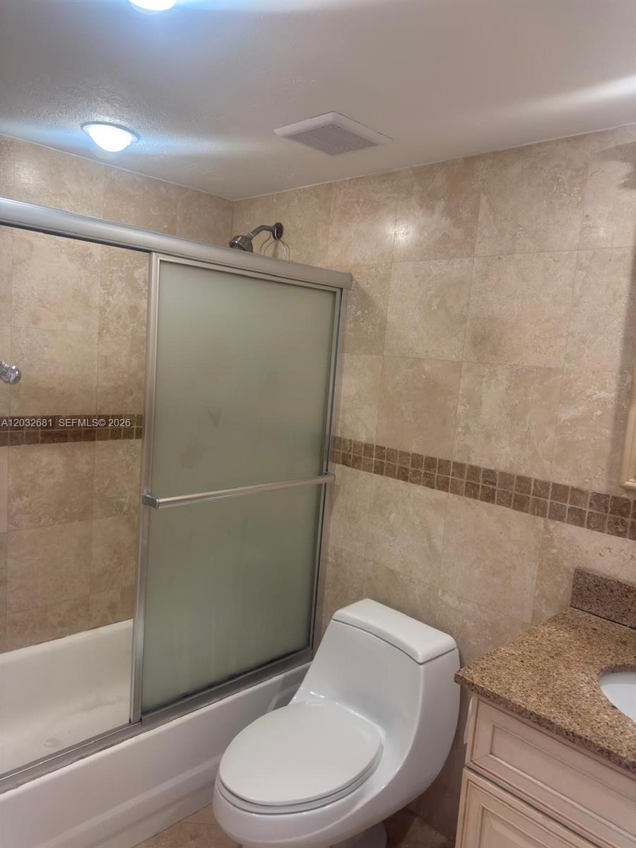 THE AVENTURA BEACH CLUB C - Residential