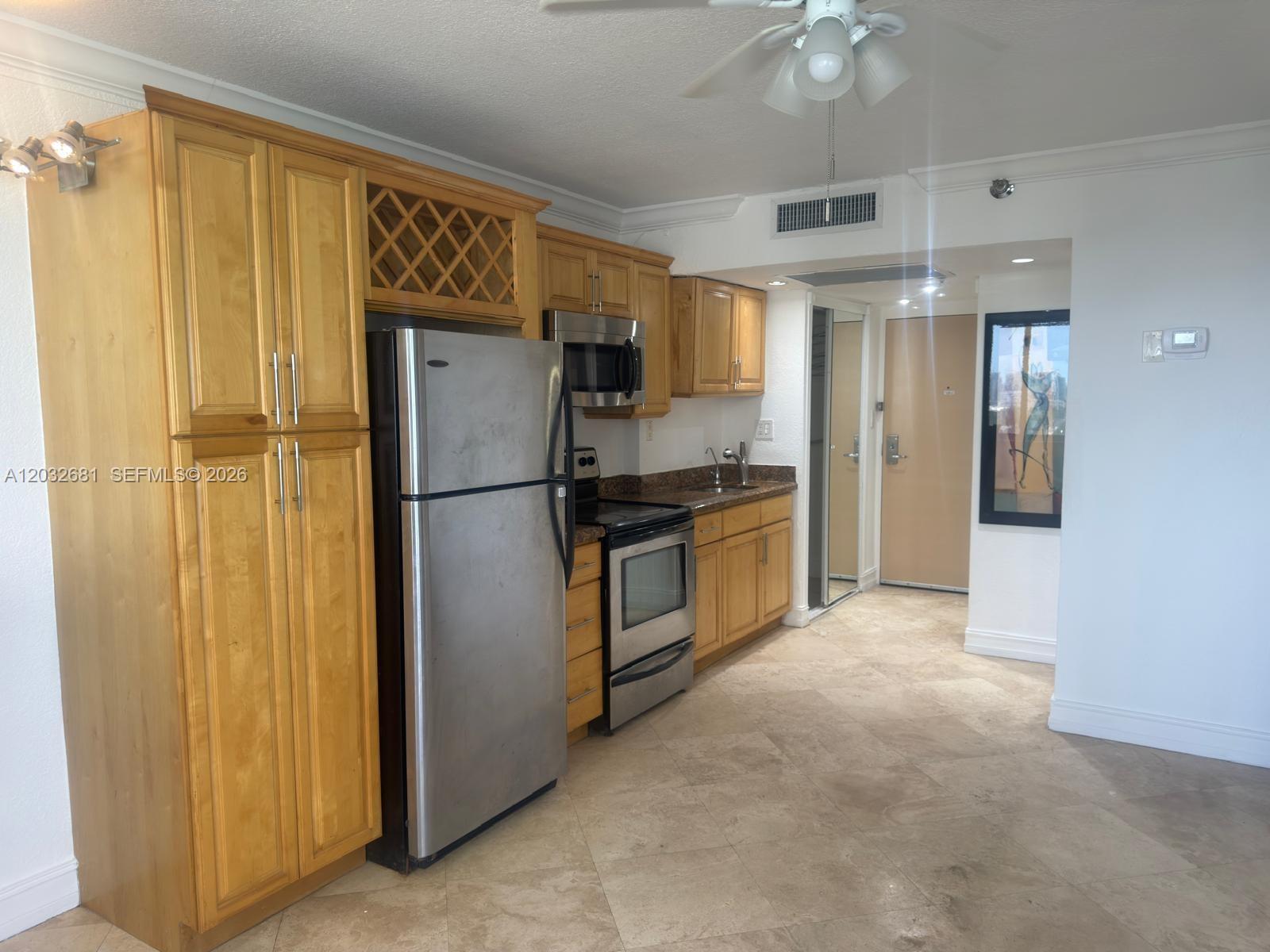 THE AVENTURA BEACH CLUB C - Residential