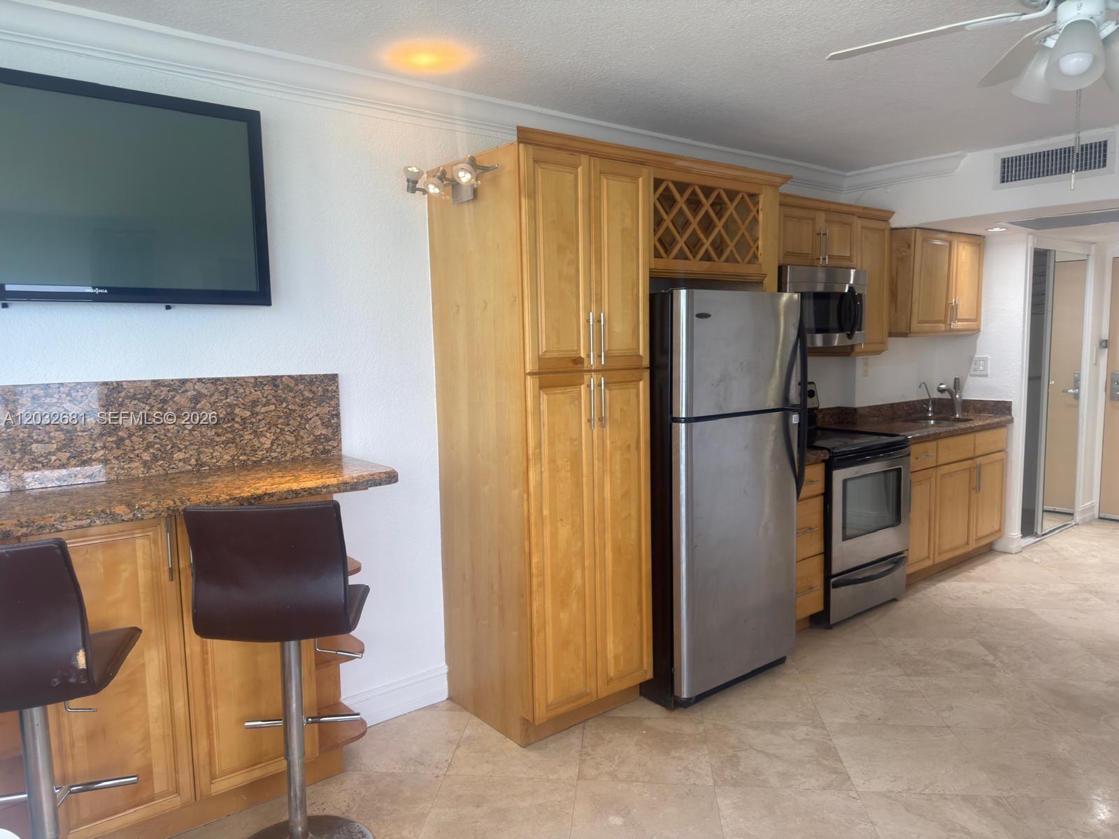 THE AVENTURA BEACH CLUB C - Residential