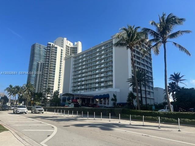 THE AVENTURA BEACH CLUB C - Residential