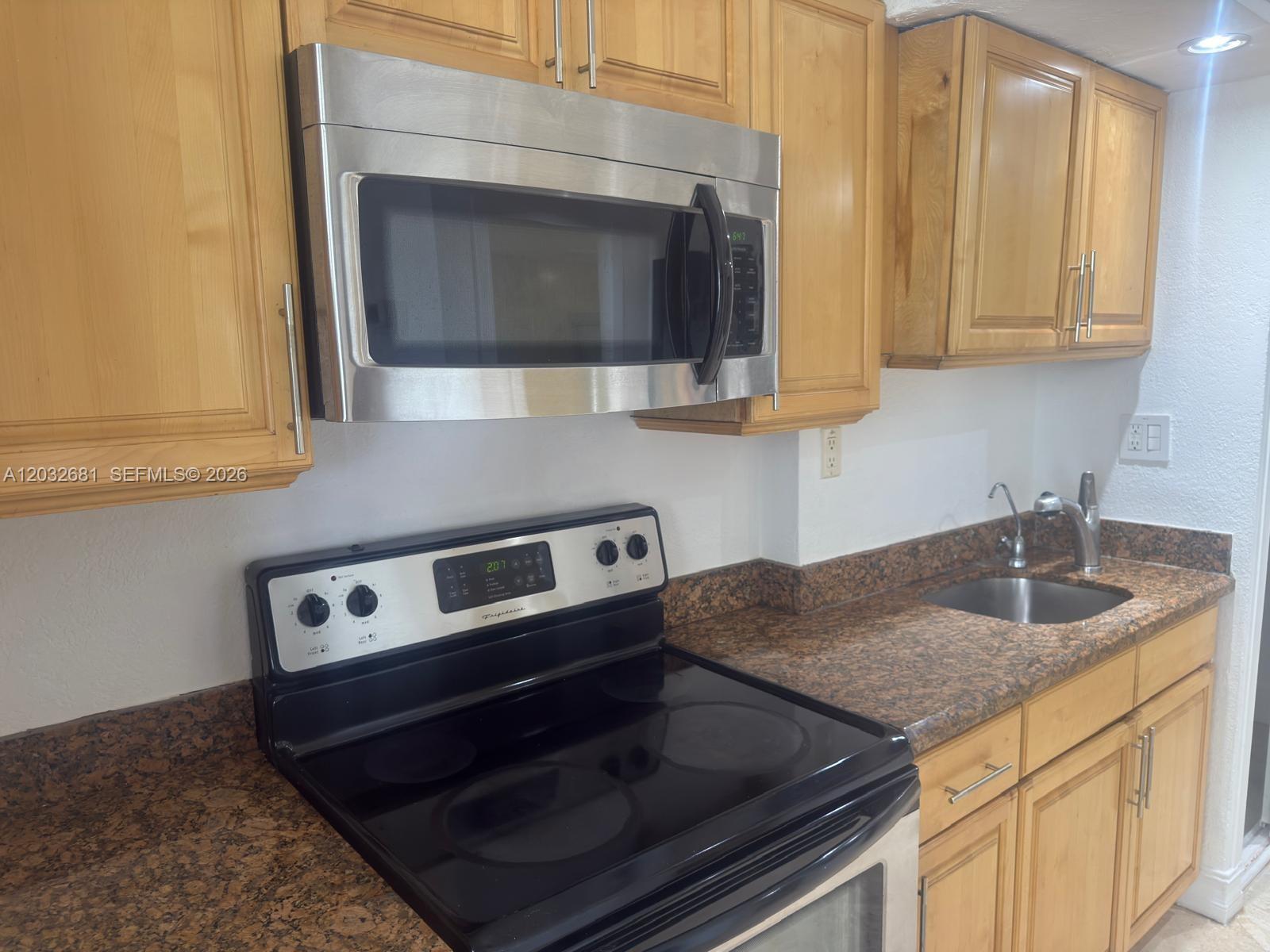 THE AVENTURA BEACH CLUB C - Residential
