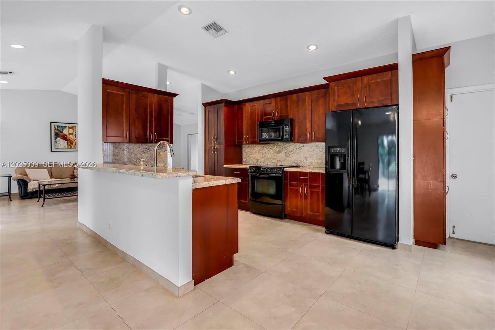 NOB HILL VILLAGE - Residential