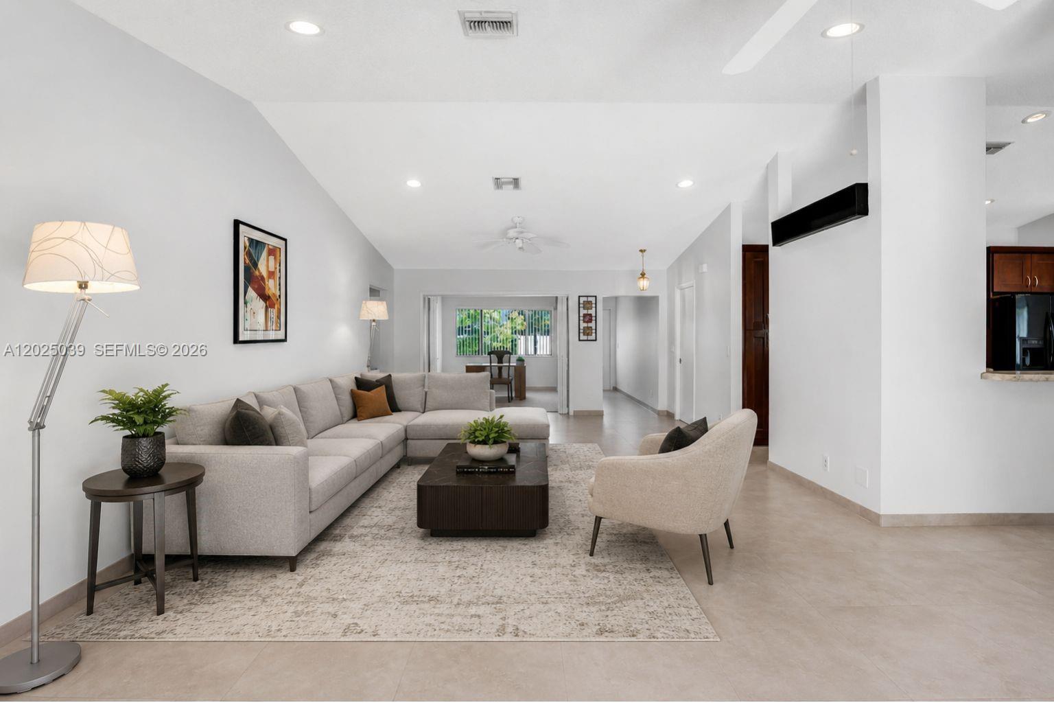 NOB HILL VILLAGE - Residential