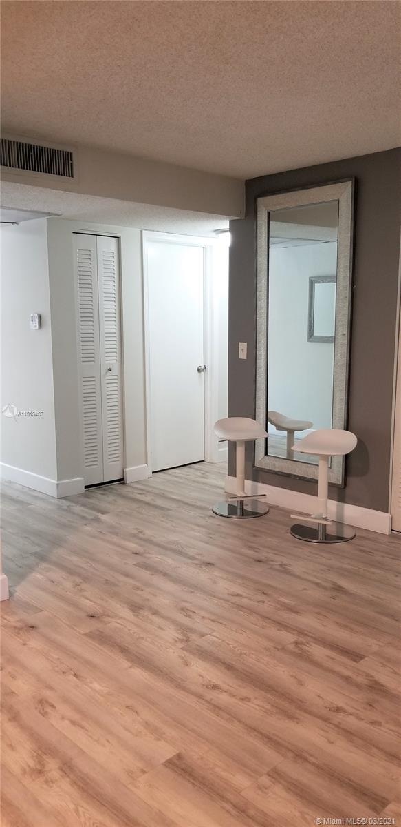 SANDPIPER CONDO - Residential