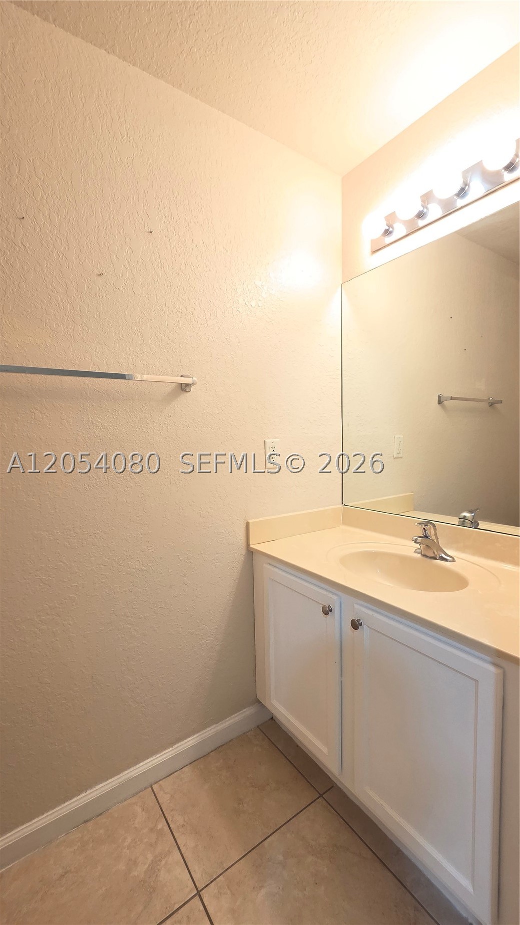 ST MORTIZ AT DORAL CONDO - Residential Lease