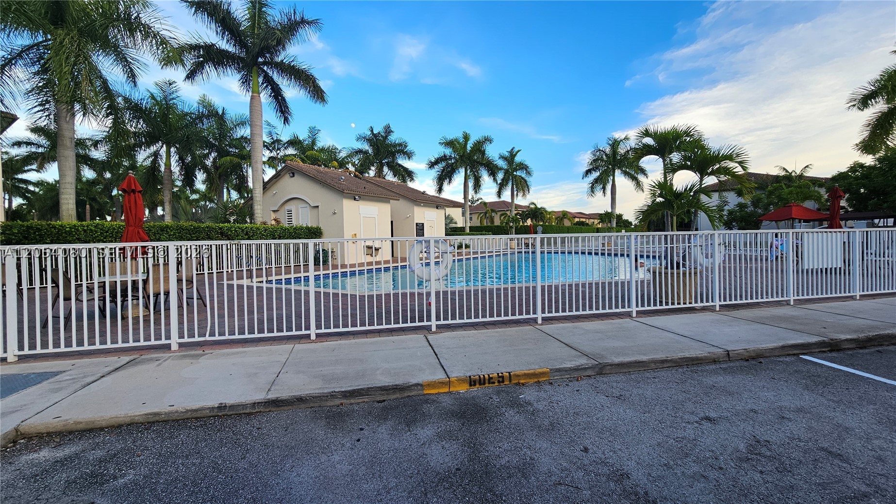 ST MORTIZ AT DORAL CONDO - Residential Lease
