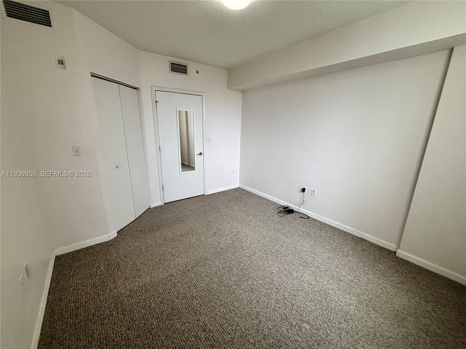 VENTURE AT AVENTURA WEST - Residential