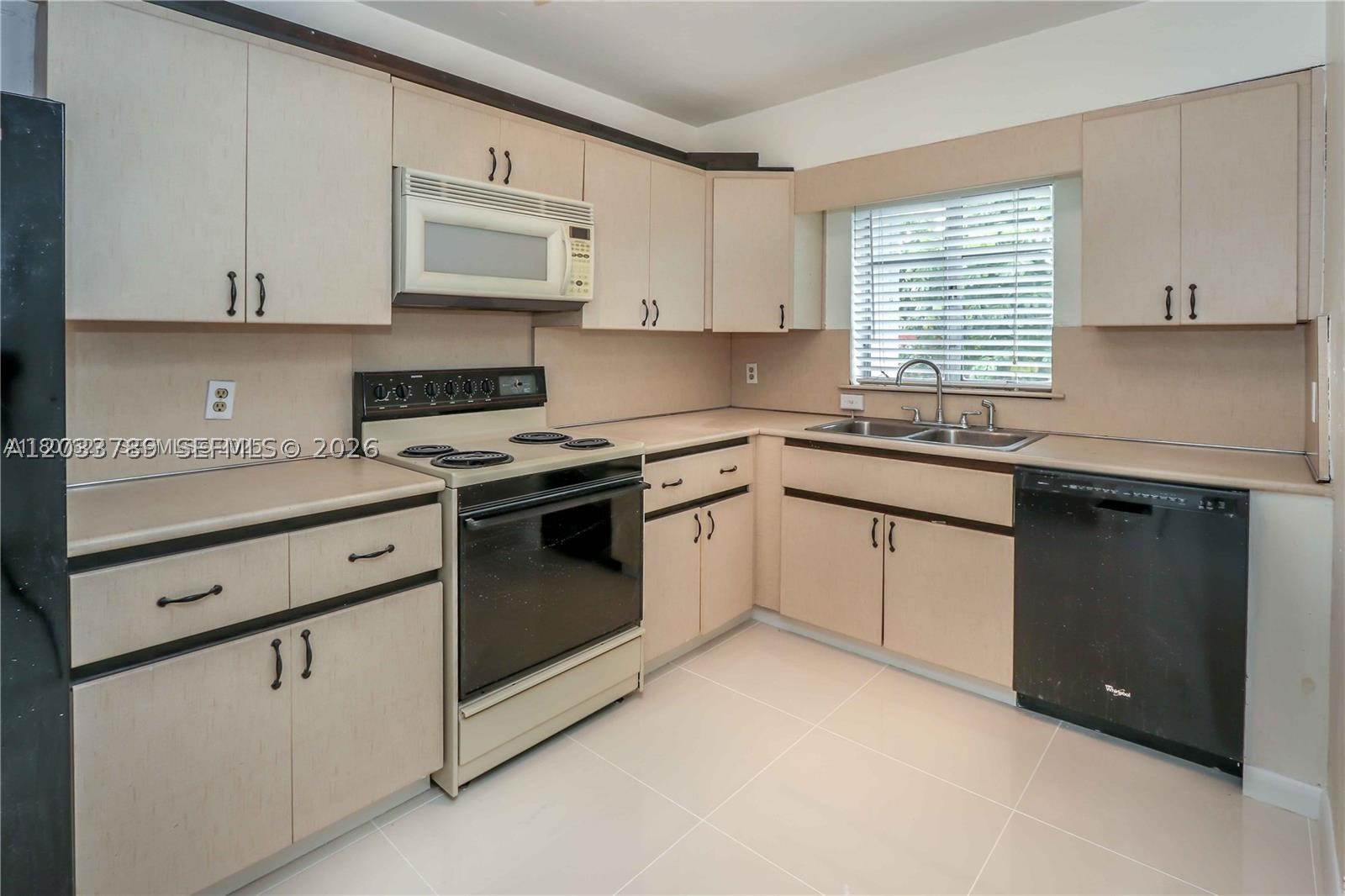 Hollywood South Side Add - Residential Lease
