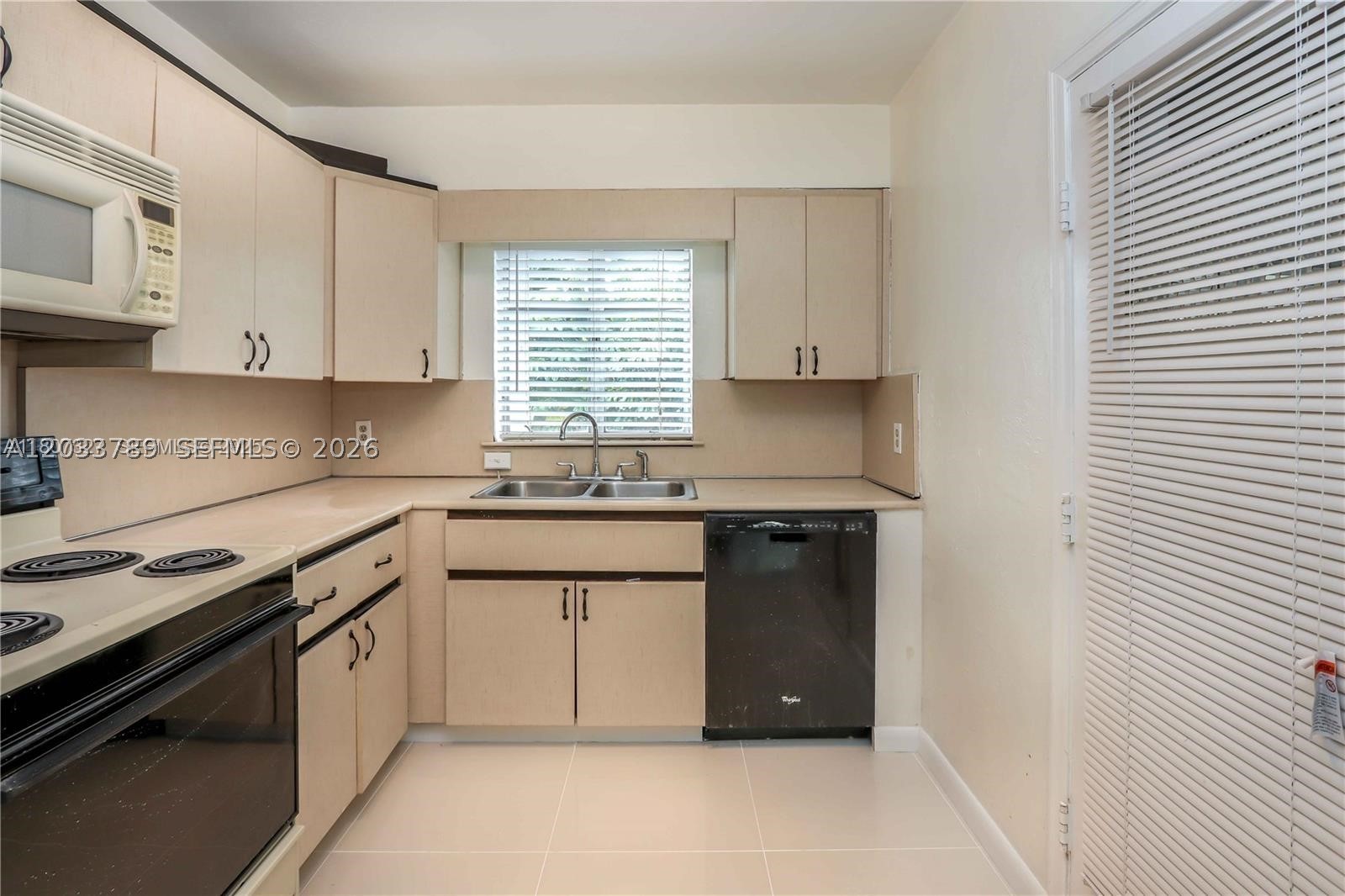 Hollywood South Side Add - Residential Lease
