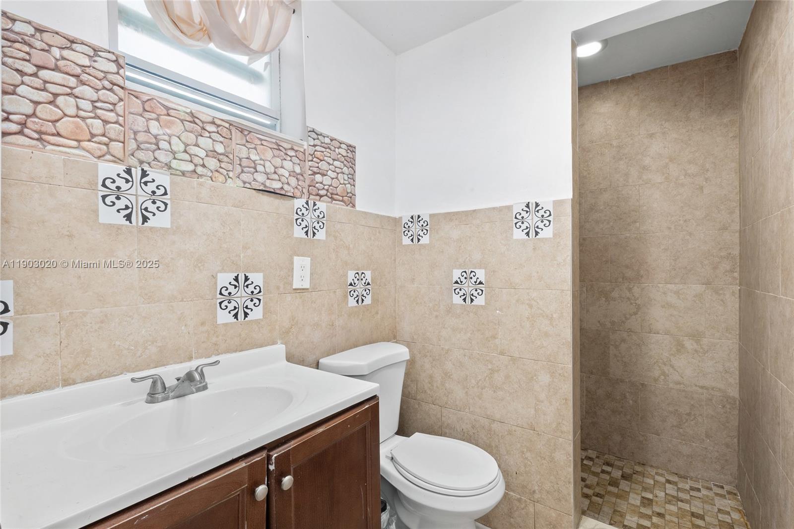 PICKWICK LAKE ESTATES SEC - Residential