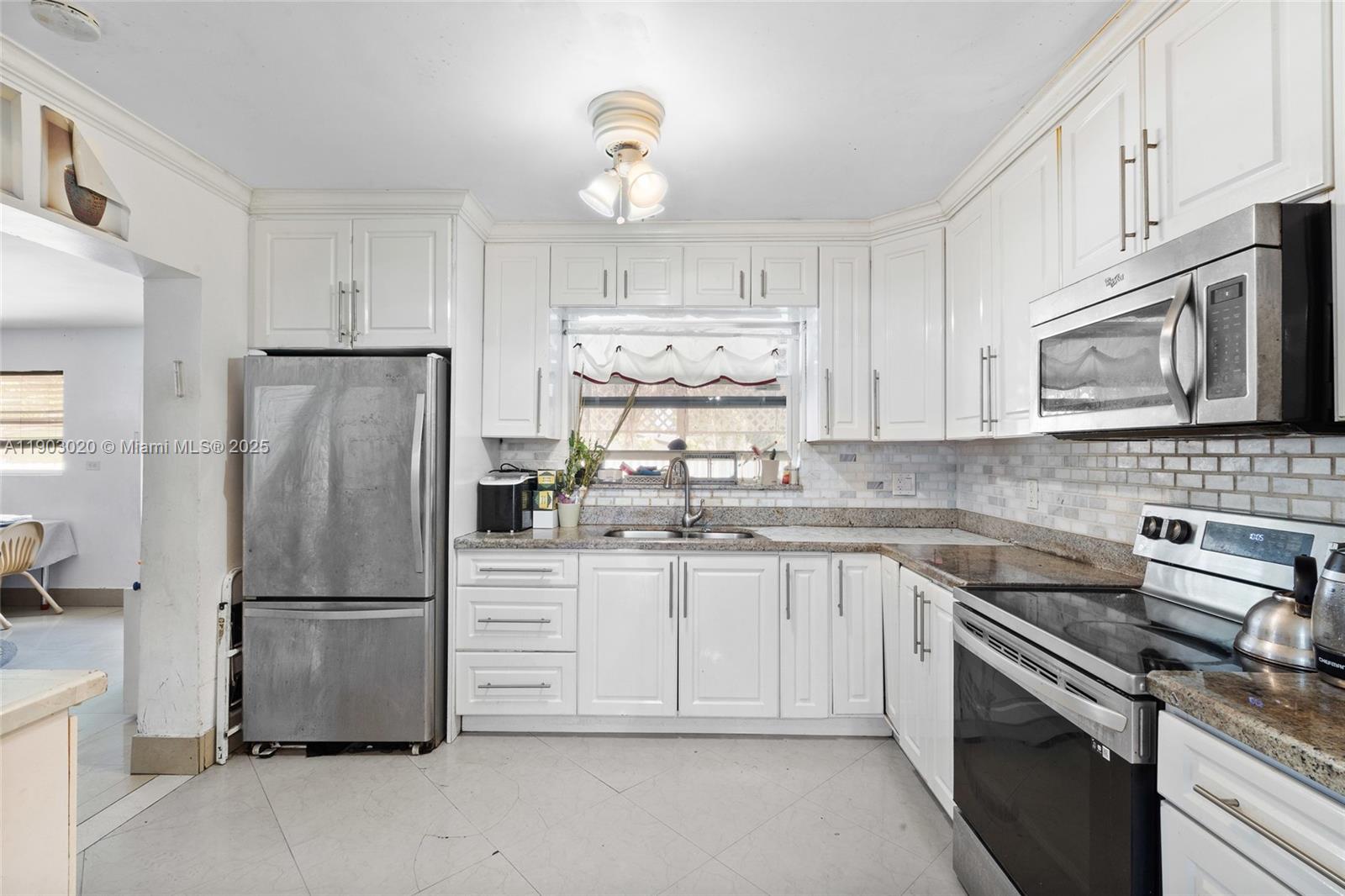 PICKWICK LAKE ESTATES SEC - Residential
