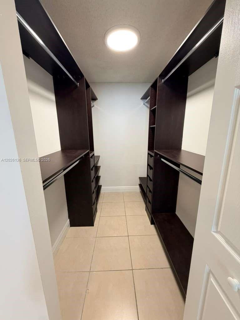 ARISTOTLE SUB PHASE I - Residential Lease