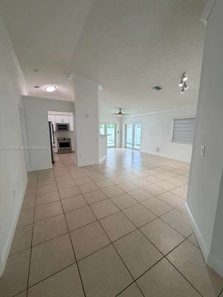 ARISTOTLE SUB PHASE I - Residential Lease