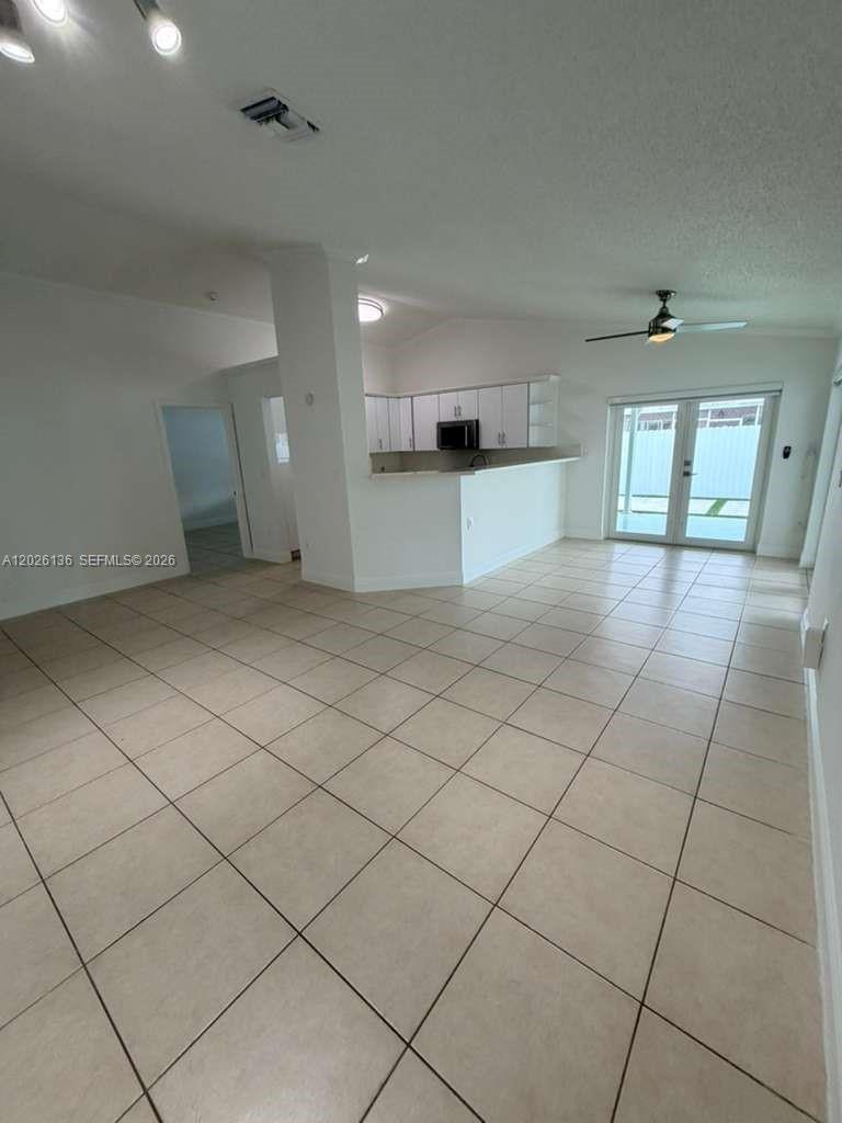 ARISTOTLE SUB PHASE I - Residential Lease