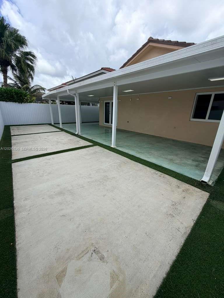 ARISTOTLE SUB PHASE I - Residential Lease