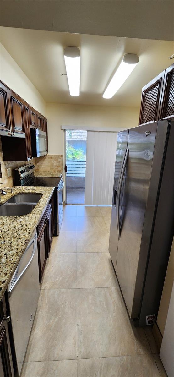 CORAL GARDENS II CONDO - Residential Lease