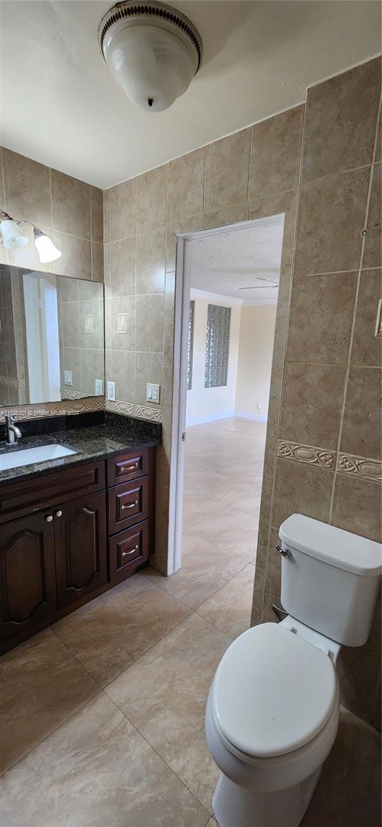 CORAL GARDENS II CONDO - Residential Lease